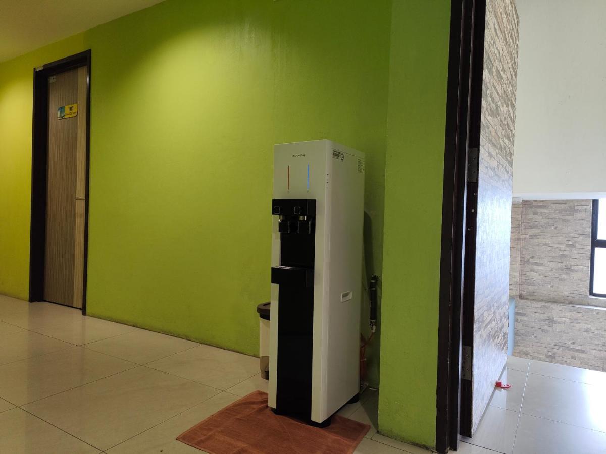Walk Inn Miri Ngoại thất bức ảnh