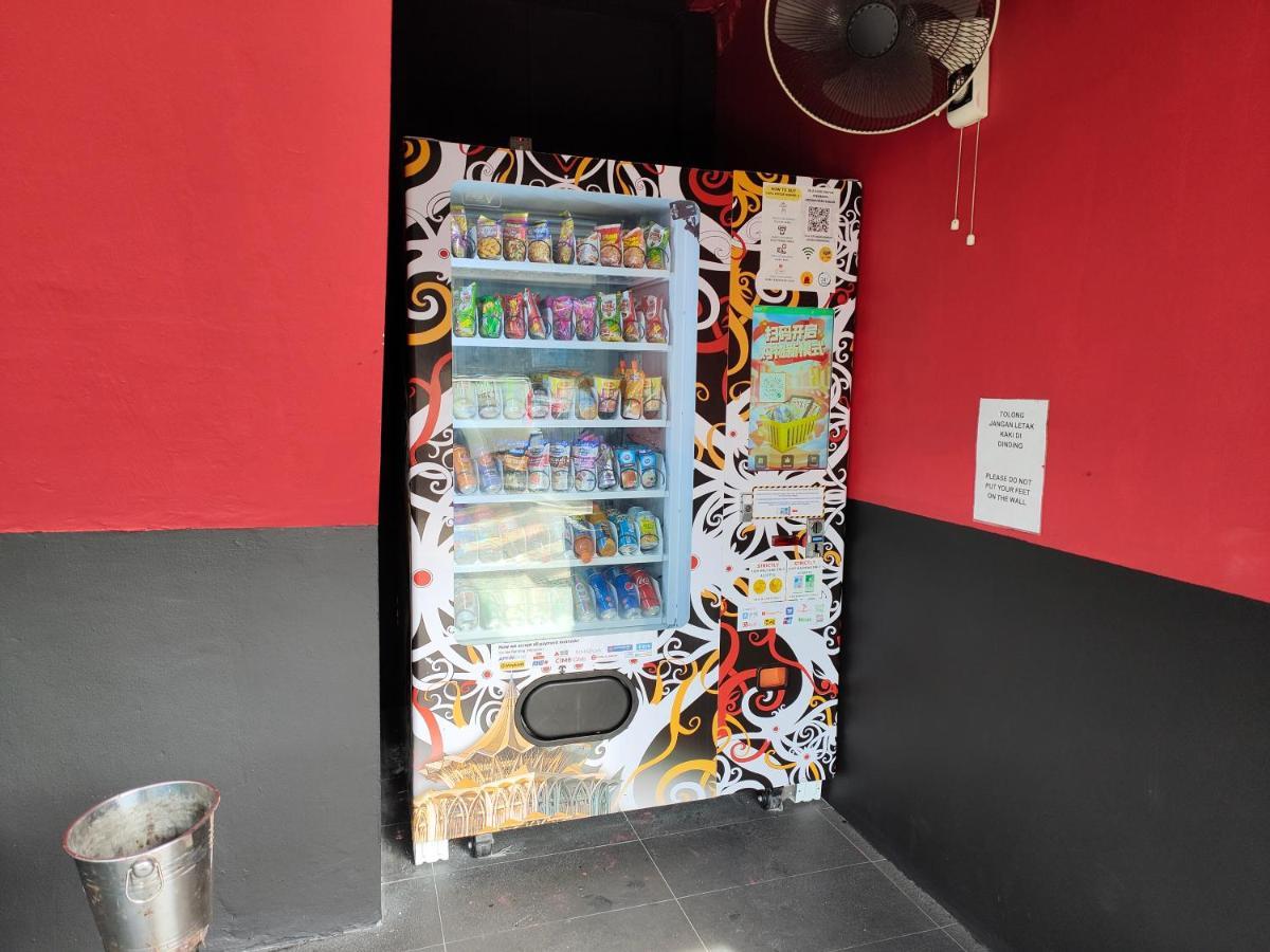 Walk Inn Miri Ngoại thất bức ảnh