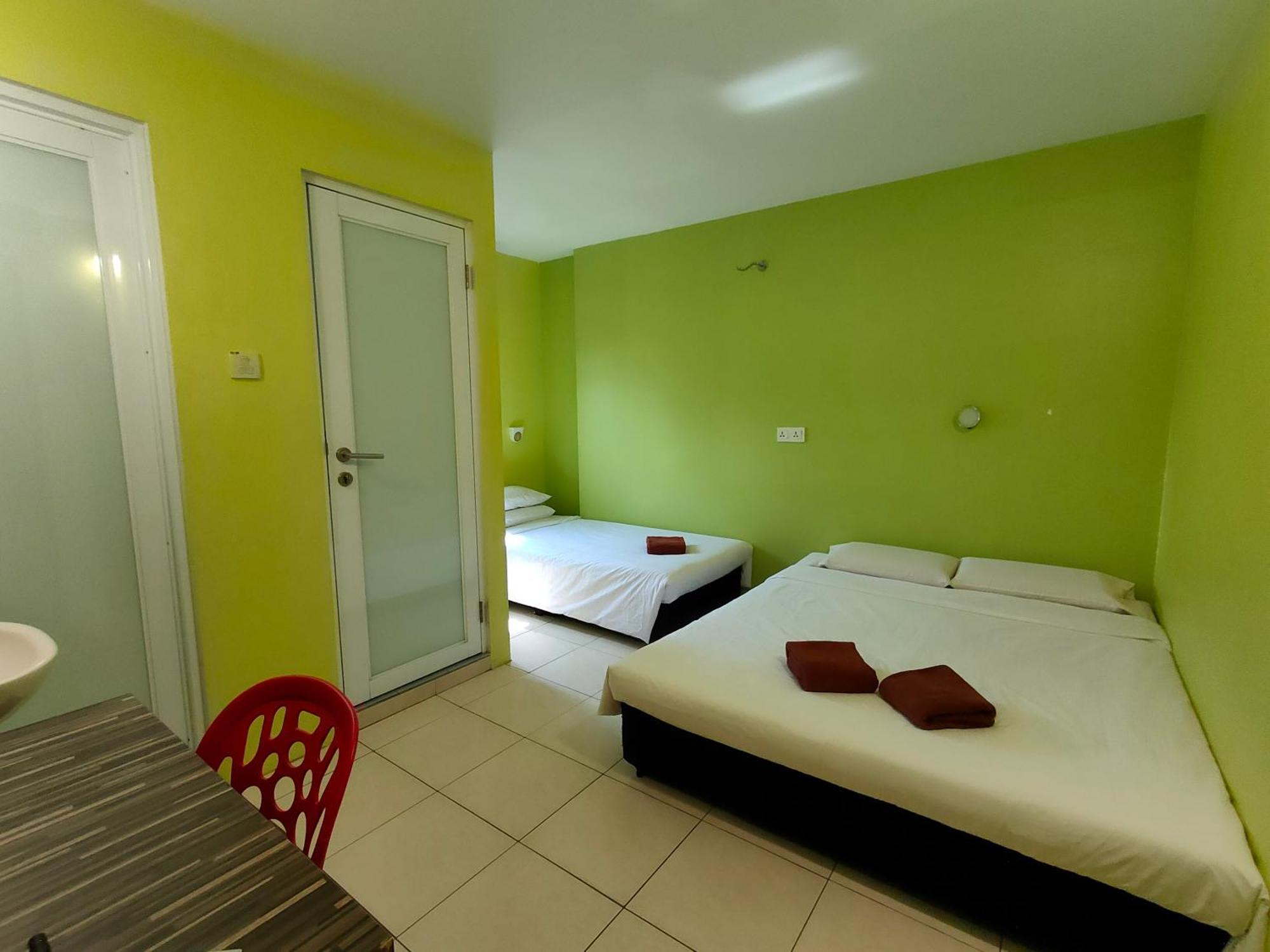 Walk Inn Miri Ngoại thất bức ảnh