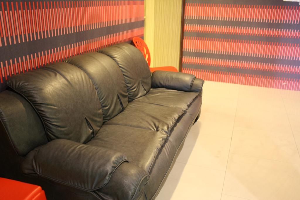 Walk Inn Miri Ngoại thất bức ảnh