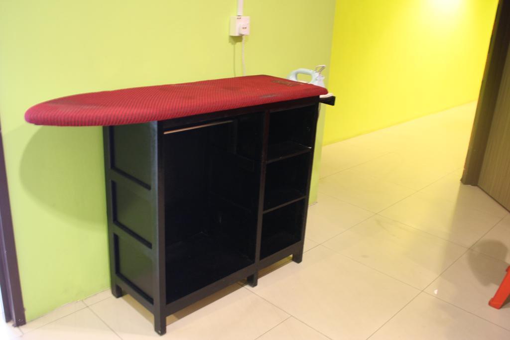Walk Inn Miri Ngoại thất bức ảnh