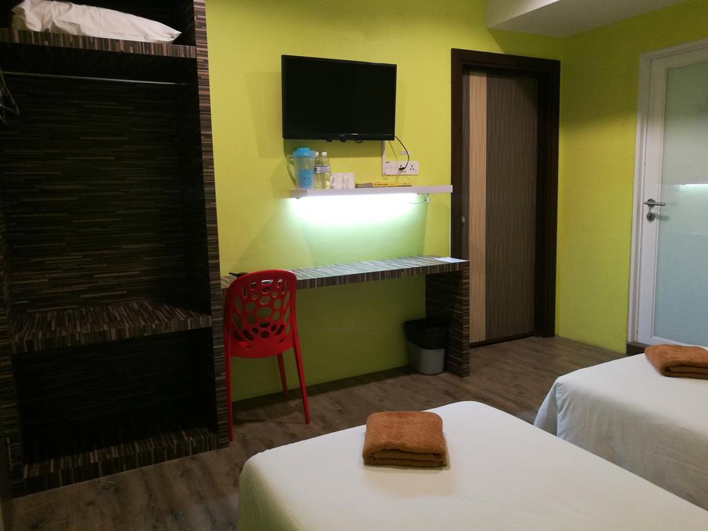 Walk Inn Miri Ngoại thất bức ảnh