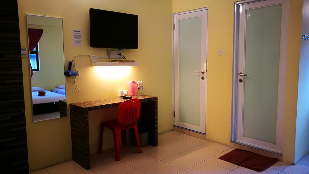 Walk Inn Miri Ngoại thất bức ảnh