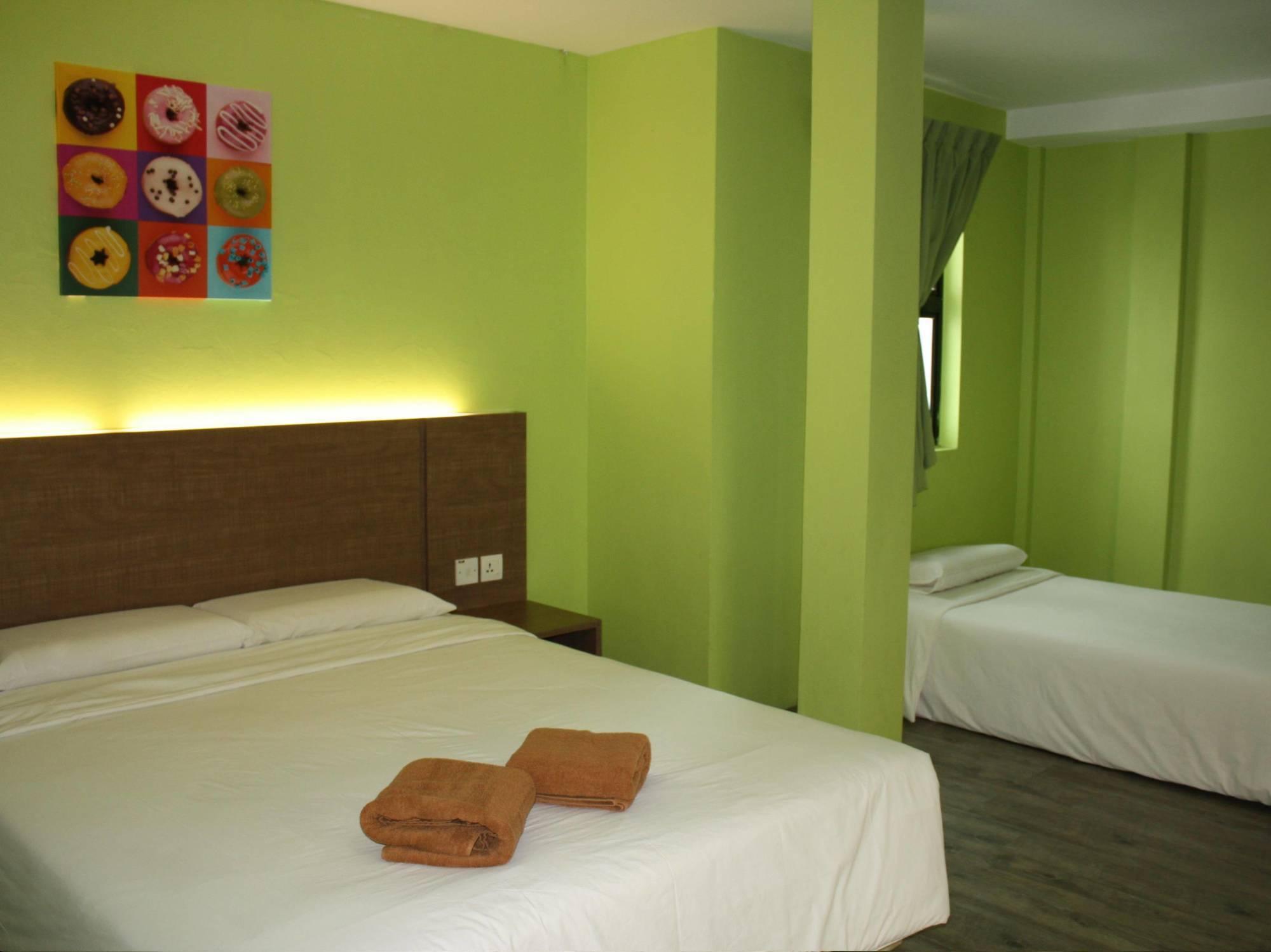 Walk Inn Miri Ngoại thất bức ảnh